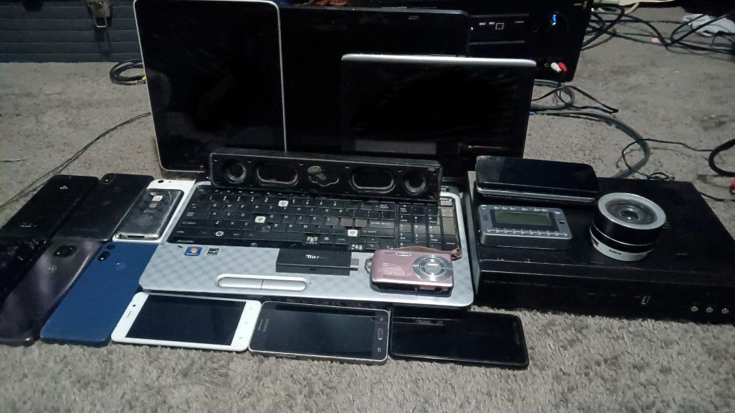 Large Lot Of Electronics (Laptop, iPad, Acer Tablet, iPod, Fire stick, Casio Exilim, Bluetooth Speakers, Smartphones
