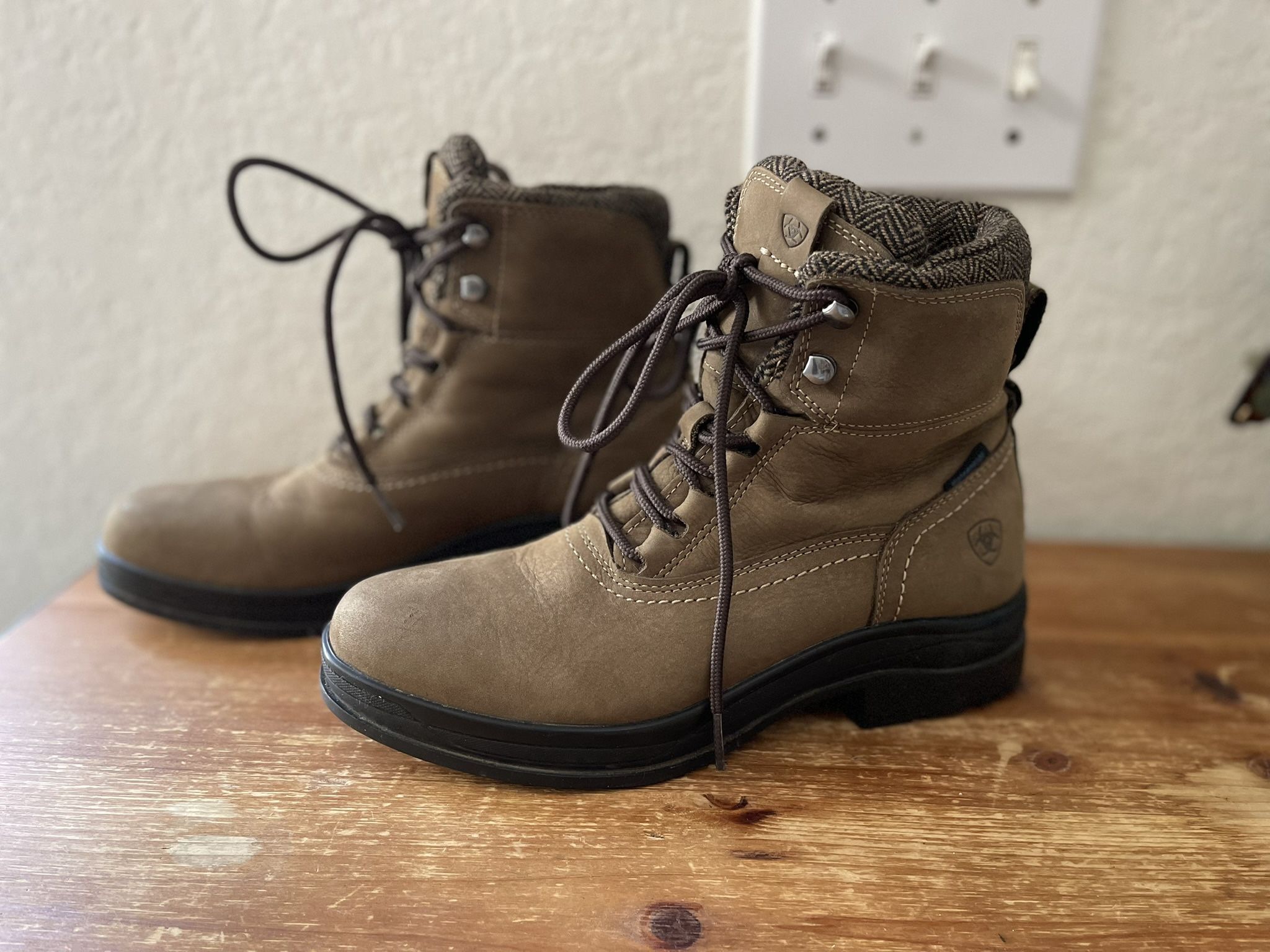 Ariat Women’s Harper Waterproof Lace Up Boots