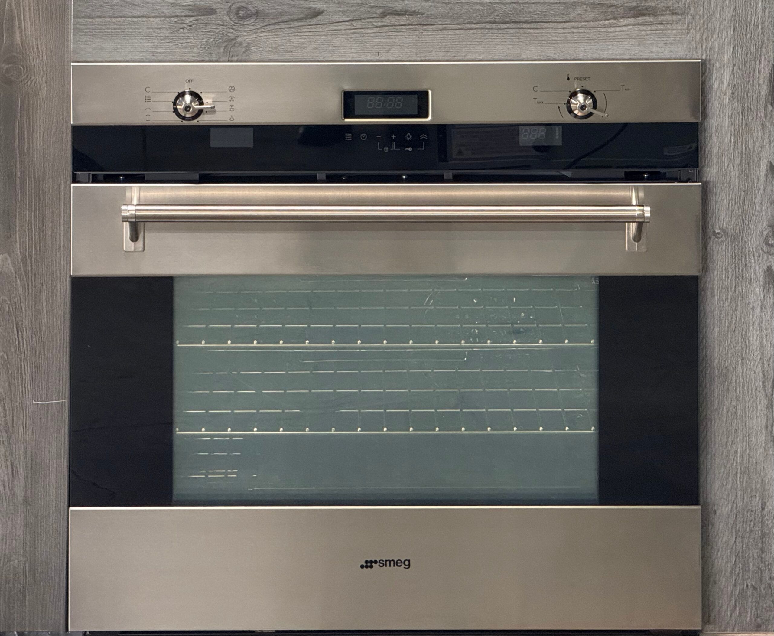 SMEG Oven SOU330X 01199 .