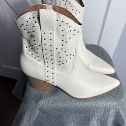 Cream Faux Leather Twyla Cowboy Cowgirl Boot Studded Western Size 11