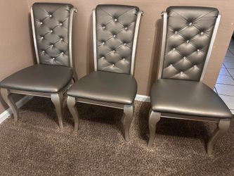 Dining chairs (5)