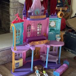 Disney  Doll House 