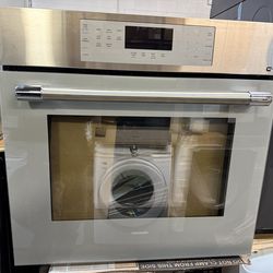 New Thermador - Masterpiece 30" 4.6 Cu. Ft. Built-In Single Electric Smart Wall Oven