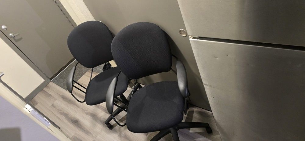 2 Office Chairs