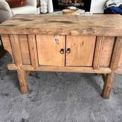 Tv stand/Media Center 