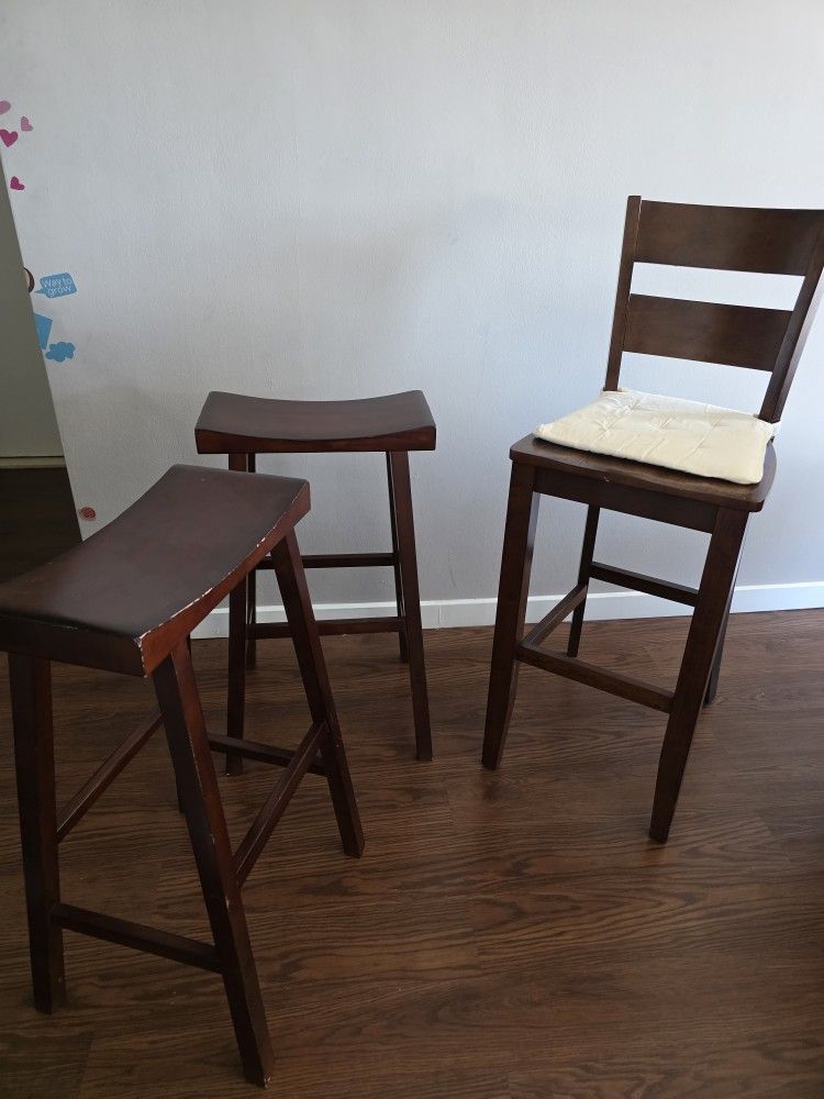 Set of 3 Wooden Bar Stools