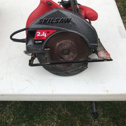 SKILL SAW SLIGHTY USED ALMOST NEW