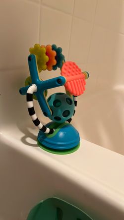 Bay Infant Toy Suction 