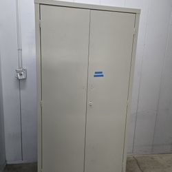 Metal Storage Cabinet With Keys Adjustable Shelves 