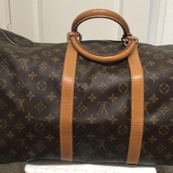 Beautiful Authentic Louis Vuitton Keepall 55 Duffle Bag for Sale in