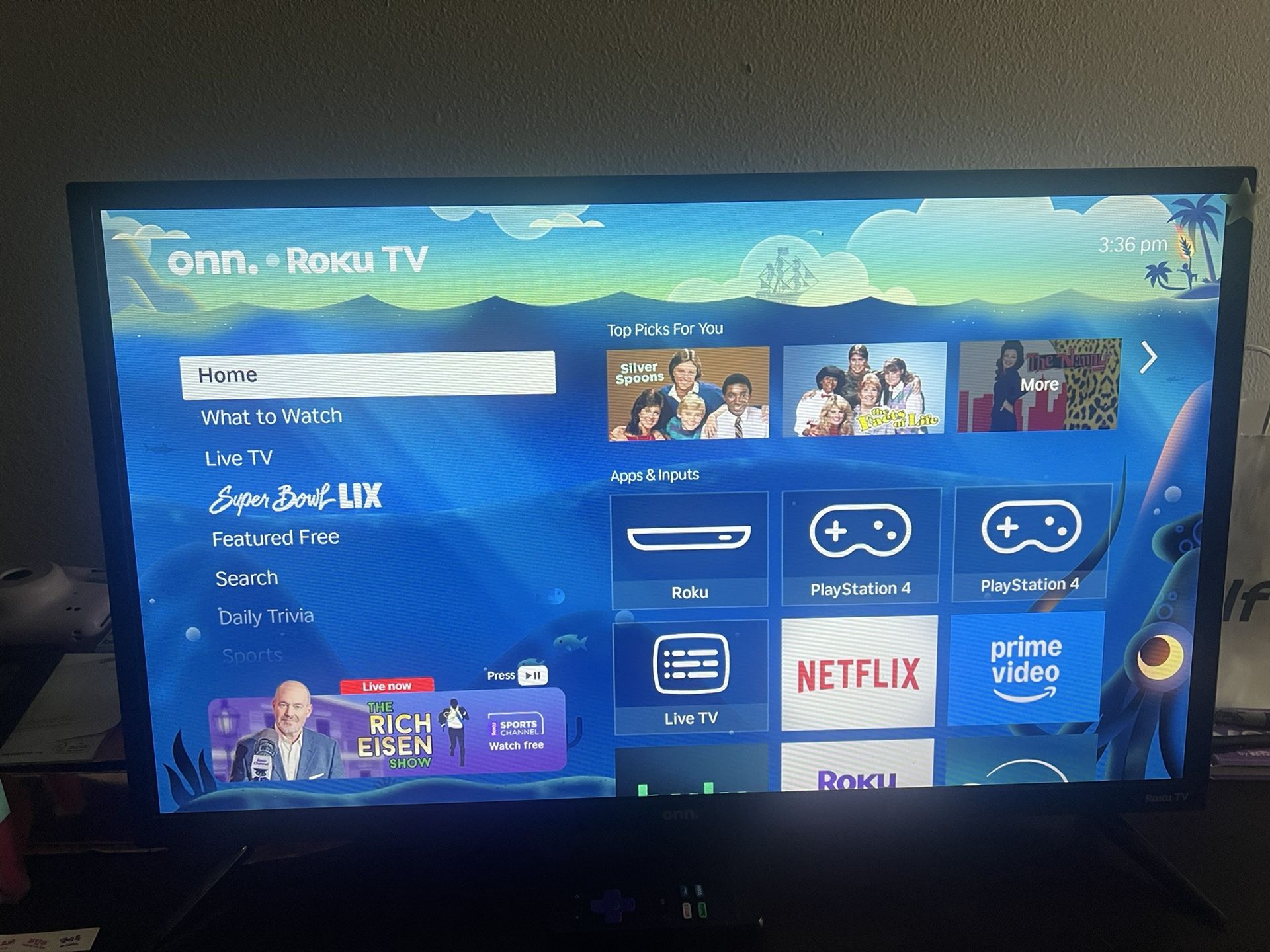 32in Roku Tv