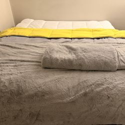 ***ONLY $200***** 2 Piece SET 