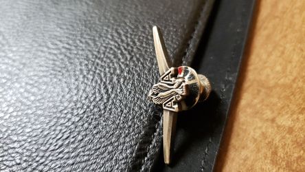 American Airlines lapel pin or tie clip
