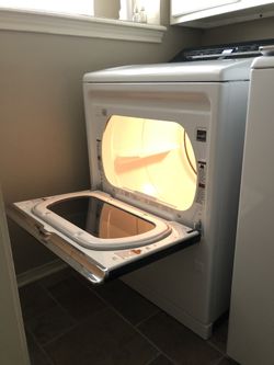 Kenmore Gas Dryer - Less Than 1yr Old (Negotiable)