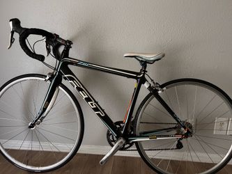 2011 Felt ZW6 Carbon Fiber Road Bike – Great Condition
