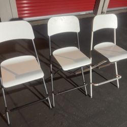 3 IKEA Franklin Foldable White Stools With Backrest $35 each / $35 cada silla alta