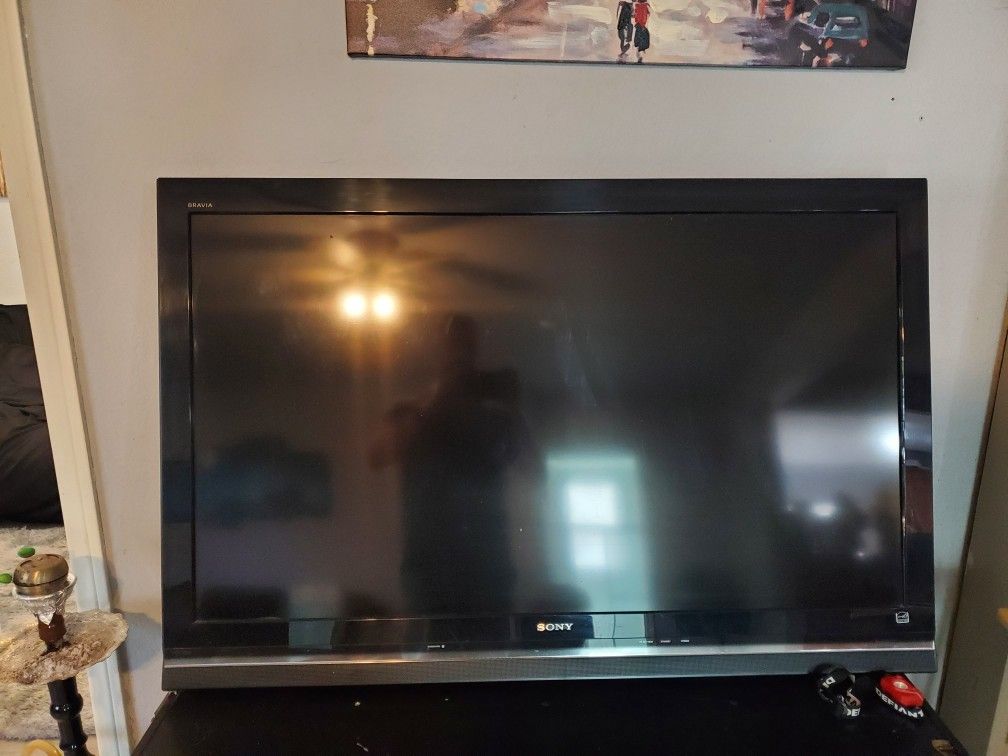 Sony Bravia 52" Big Screen TV