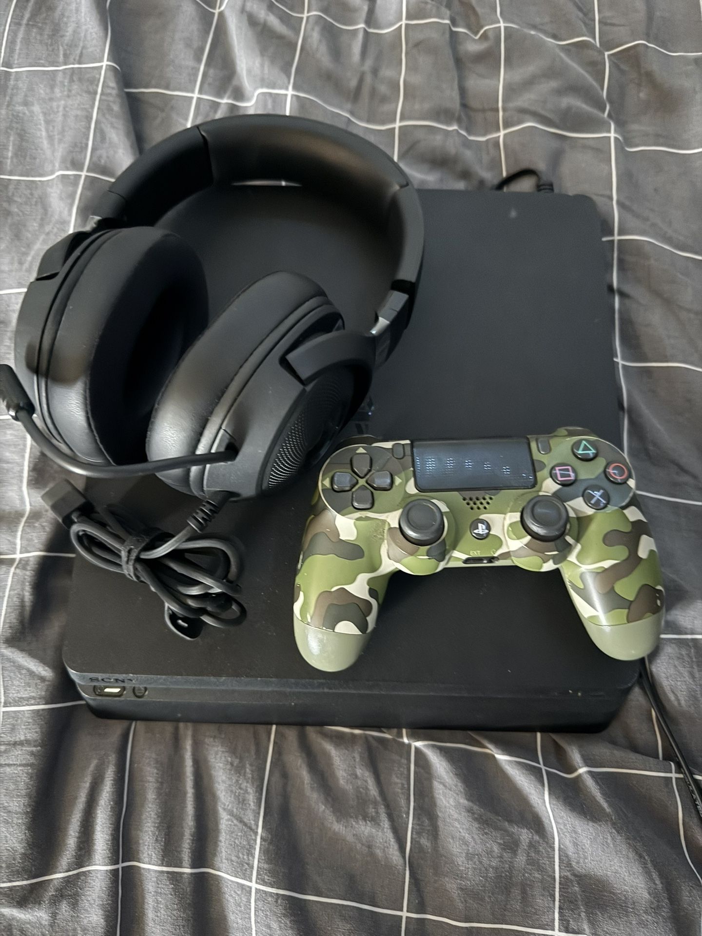 PS4 Slim