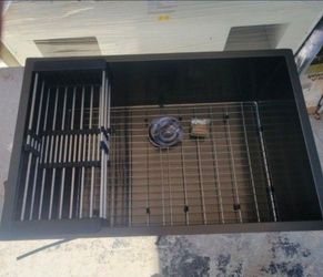 New AKDY 33x22x9 Undermount Black Stainless Steel sink. Has Small BlemishesI have other styles available. Look at my profile!
