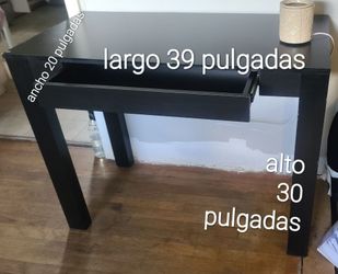 Espejo akia y mesa de resividor