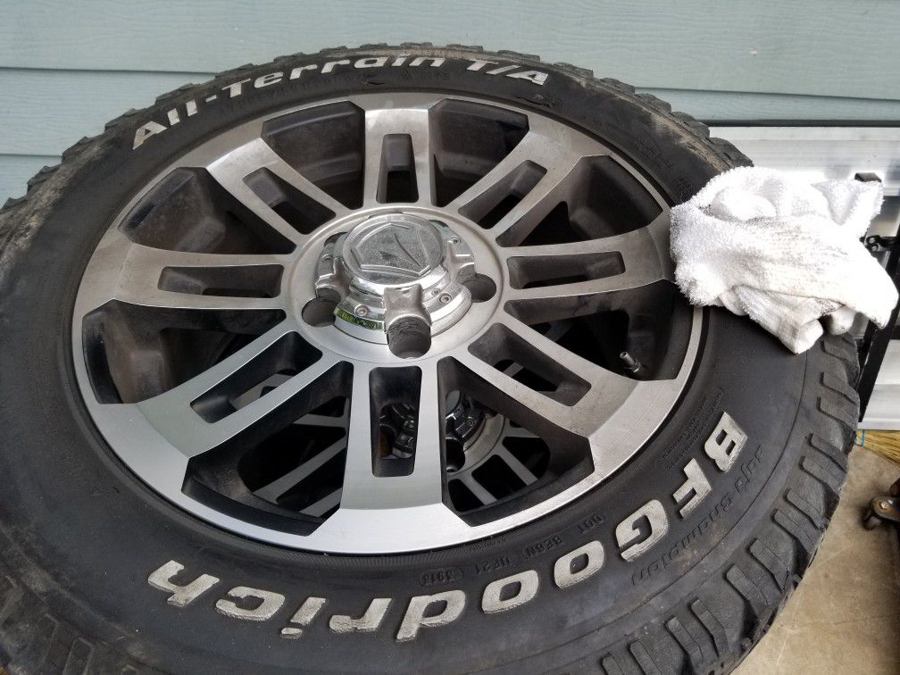 Toyota tundra rims and tires