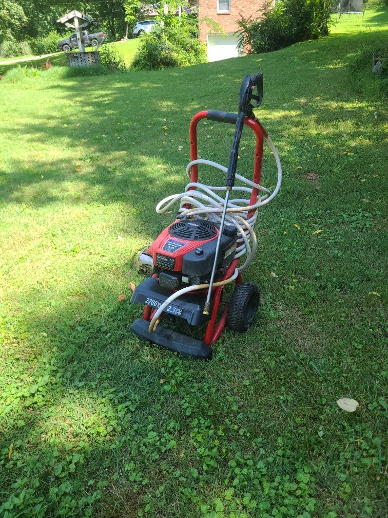 Professional Series Pressure Washer Briggs & Stratton
