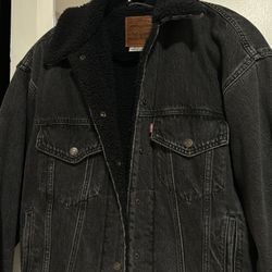Levis Black Coat Size Small