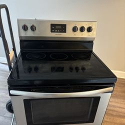 Frigidaire Flat Top Stove