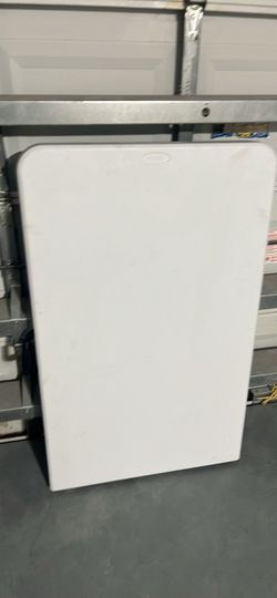 Folding table