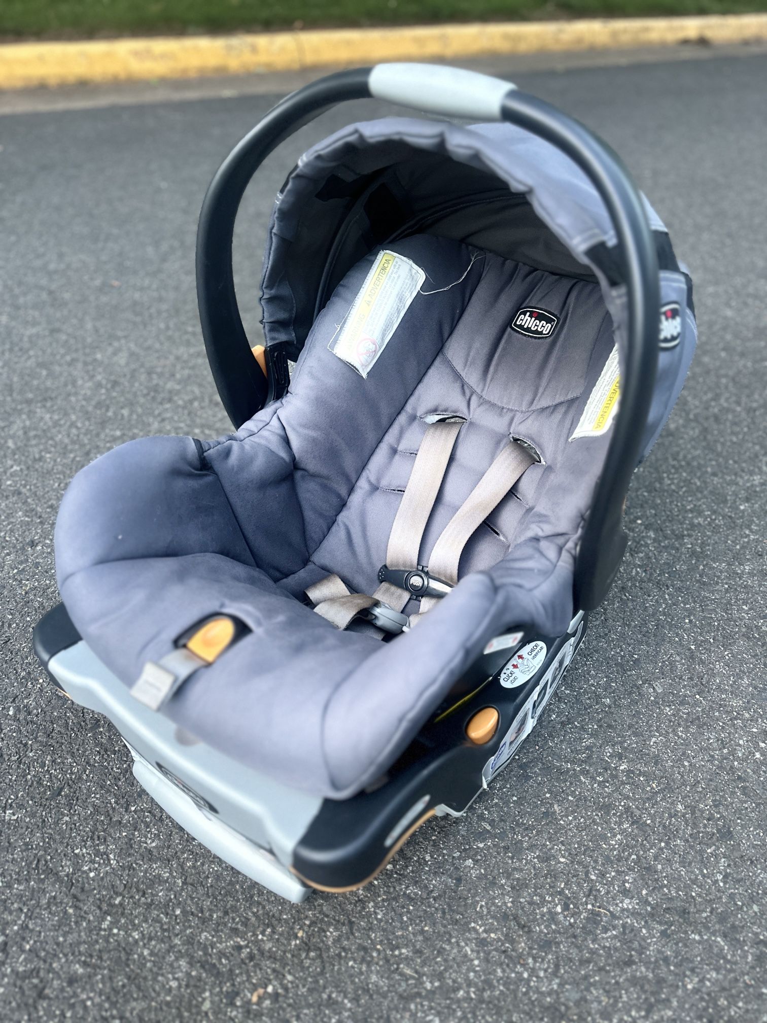 Chicco Keyfit30 Car Seat With Base