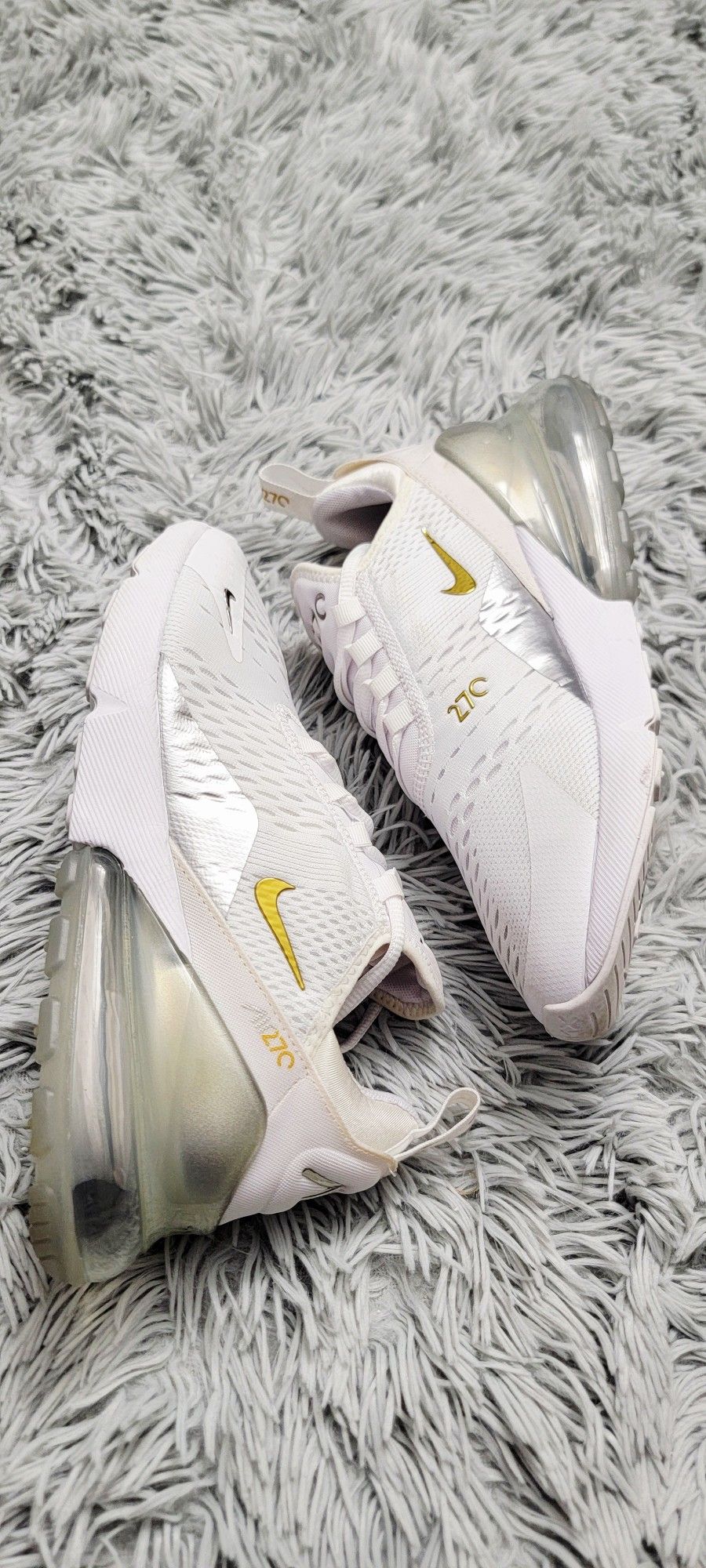 Size 9 Women's Nike Air Max 270 ESS White Silver Gold DM3080-100.