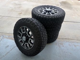 Ram 2500 or 3500 stock wheels limited longhorn with Toyo tires