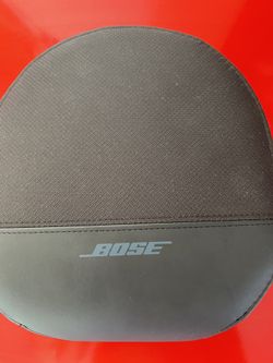 Bose Soundlink around ear wireless headphones II. Never used.
