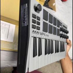 Akai MPK Mini MK3 (25-Key Keyboard Controller)