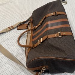 Mk duffle outlet bag price
