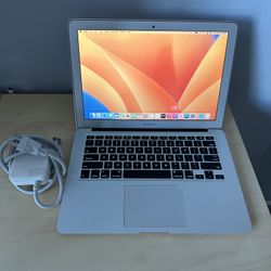 MacBook Air (13-inch, Early 2014) for Sale in Rohnert Park, CA