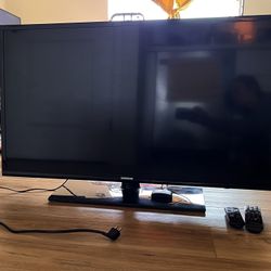 Samsung 40” LED 1080p HD Flatscreen TV + Roku & remotes.