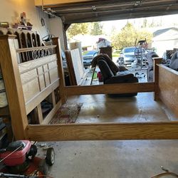 California king Sturdy Bed frame Oak