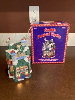 1995 Santa's Magical Woodshop lighted porcelain Christmas village house