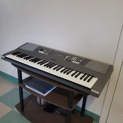 Yamaha Keyboard 