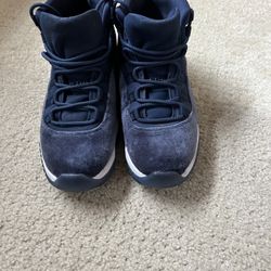 Nike Air Jordan 11 Midnight Navy - Women Size 9