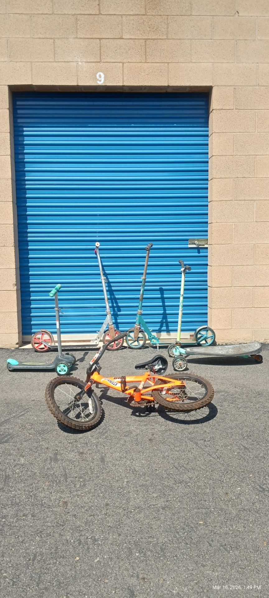 Kids bike and scooter