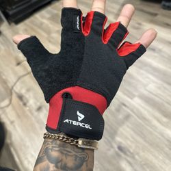  WORKOUT GLOVES