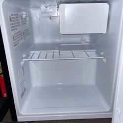 Hisense Mini Fridge