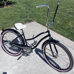 26 Inch Huffy Womens Cruiser Bicycle