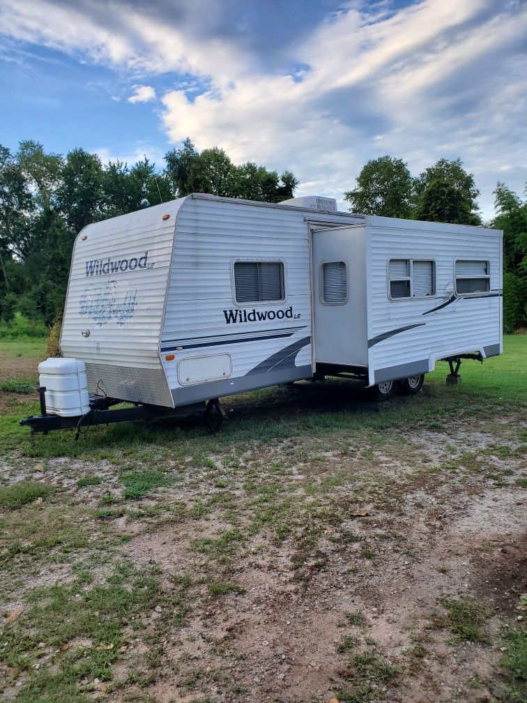 2005 Forest River Wildwood 