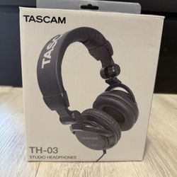 Tascam TH-03 Studio Headphones 