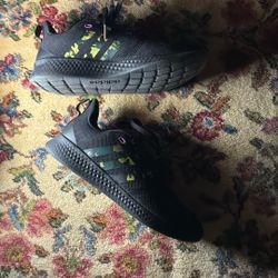 Adidas Tennis Shoes Size 7 Ladies