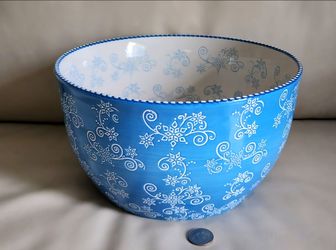 ​Temp-Tations or Temptations by Tara Floral Lace Blue Mixing Bowl 4.5 Quarts