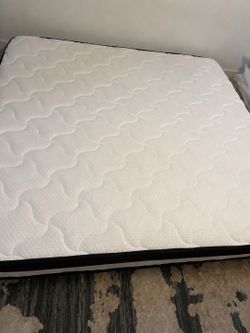 King size mattress less than 6 months old!!! BEST OFFER
